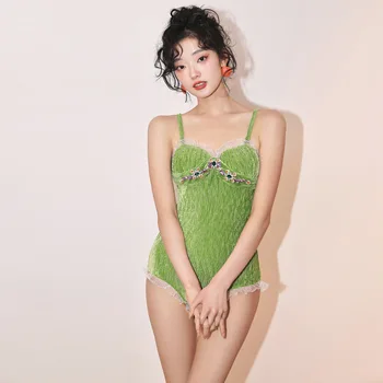 Новый Сексуальный купальник Женский Зеленый Цельный Купальник с маленьким нагрудным ремнем Купальники для горячей весны 2023 года Купальник в корейском стиле Монокини